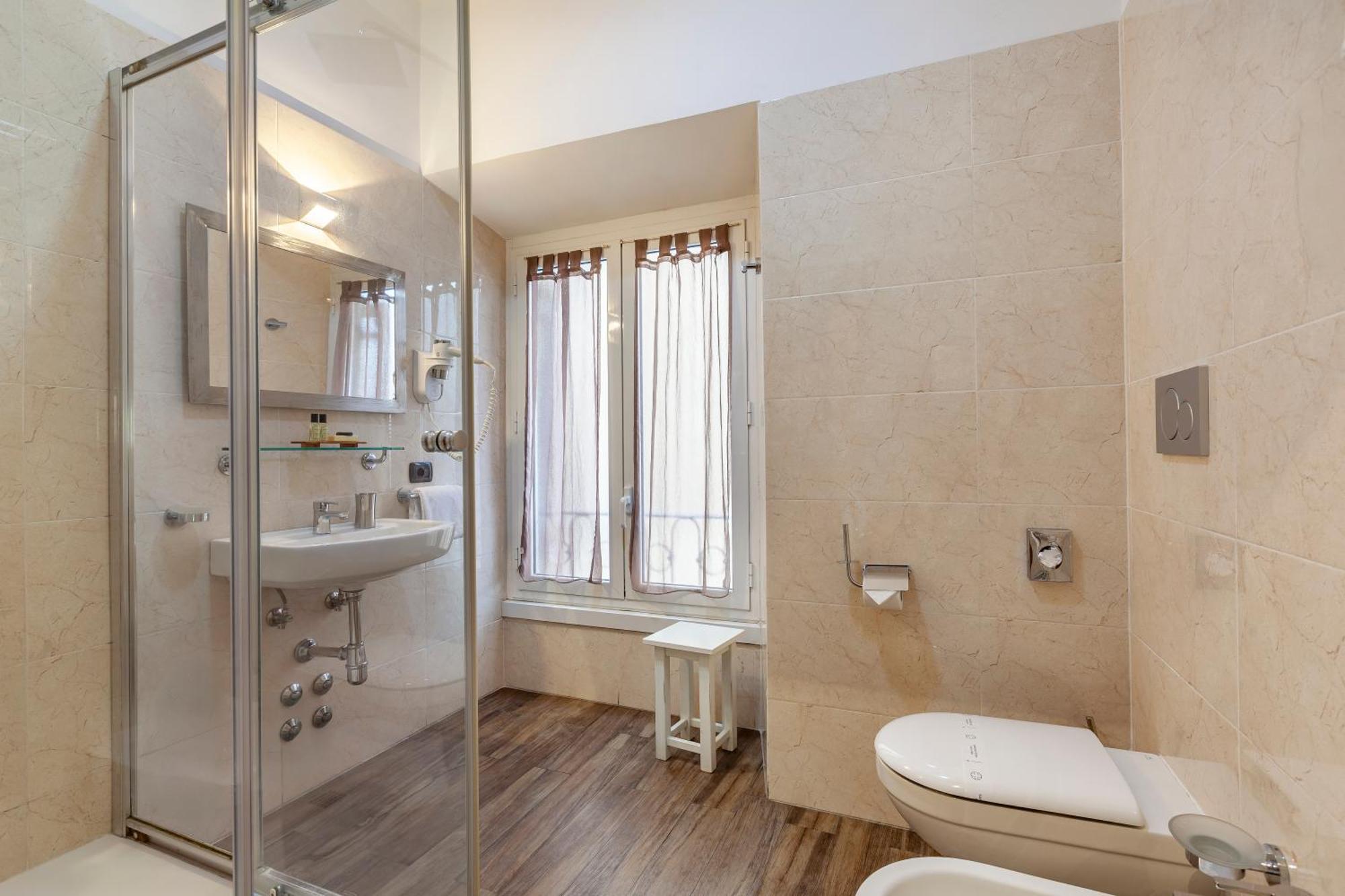 Inn Rome Rooms & Suites Kültér fotó